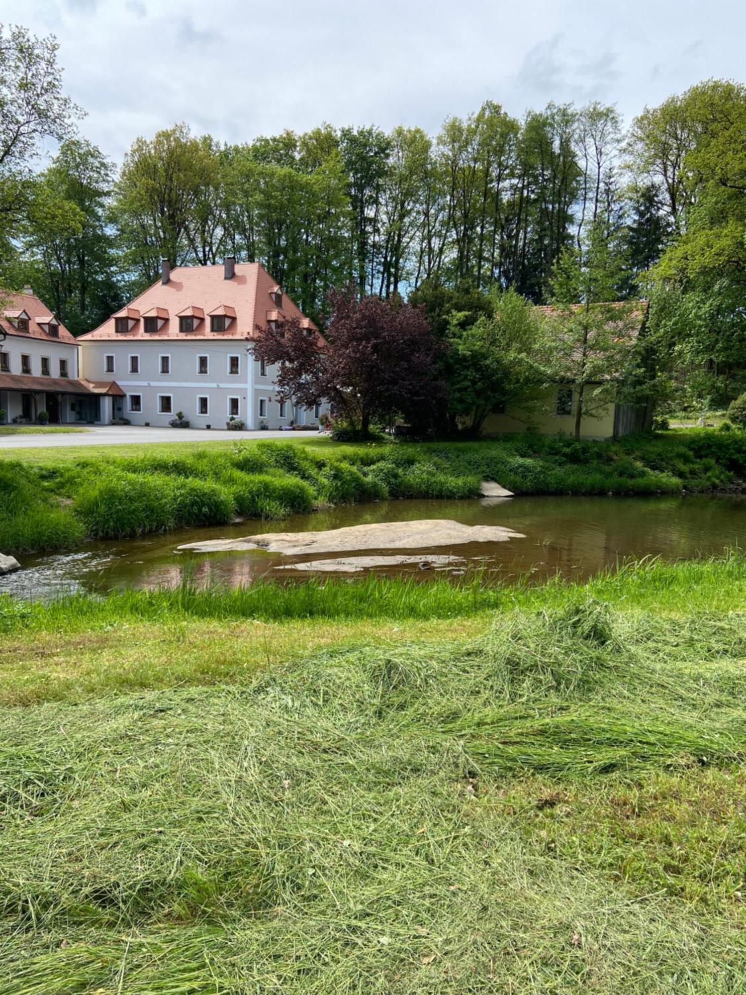 Landhotel Kahrmuehle Pressath Exteriör bild